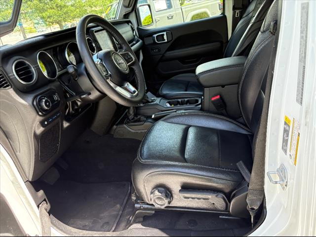 2023 Jeep Wrangler Sahara - Photo 15