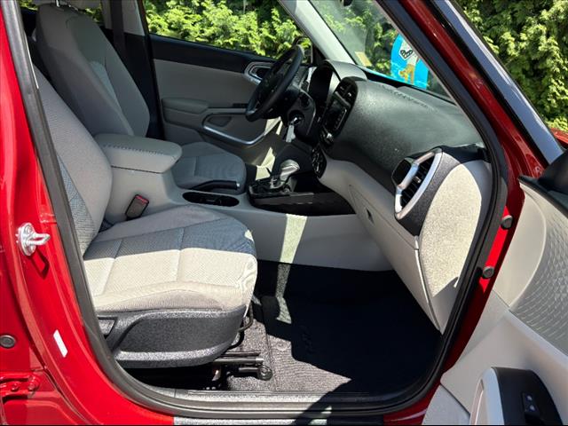 2024 Kia Soul LX - Photo 15