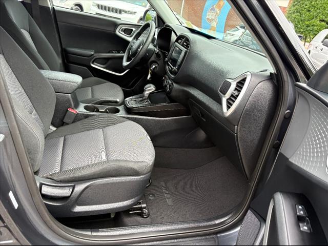2024 Kia Soul LX - Photo 15