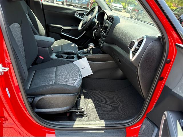 2025 Kia Soul LX - Photo 15