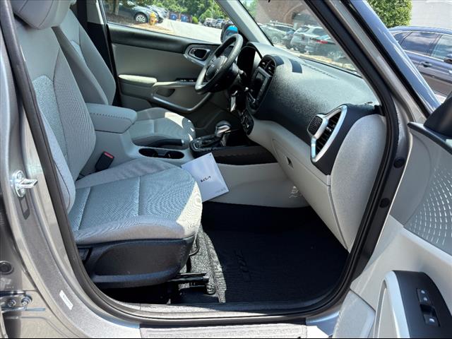 2025 Kia Soul LX - Photo 15