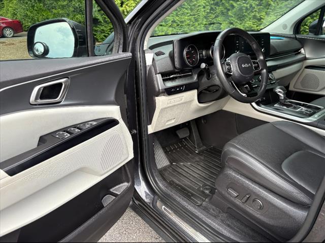 2023 Kia Carnival LX - Photo 15