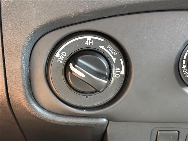 2023 Nissan Frontier SV - Photo 16