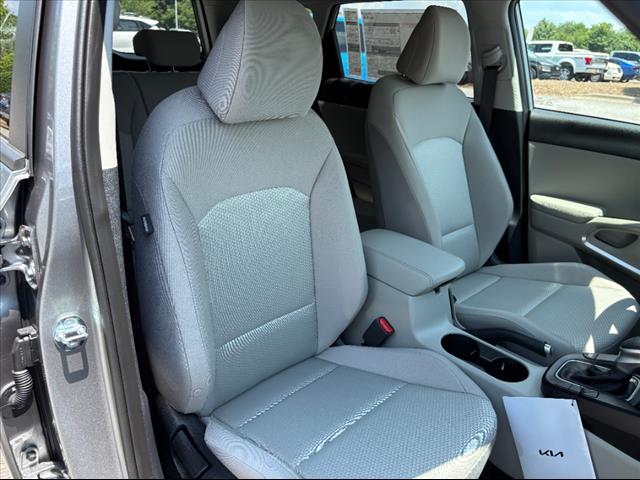 2025 Kia Soul LX - Photo 16