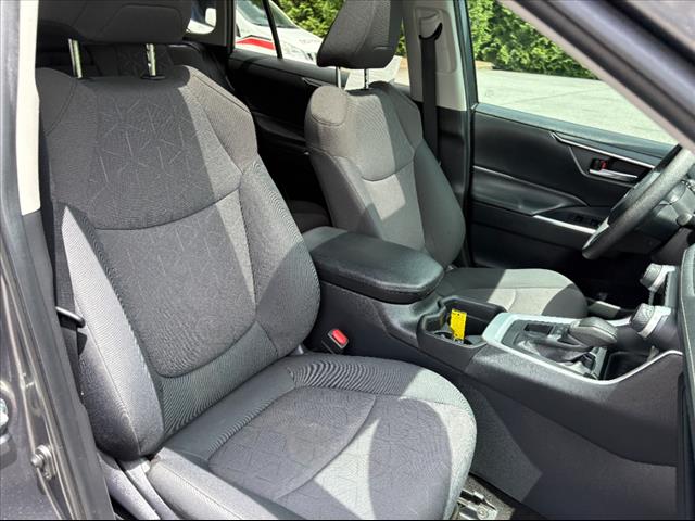2019 Toyota RAV4 XLE - Photo 17