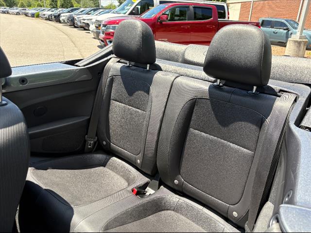 2018 Volkswagen Beetle Convertible SE - Photo 17