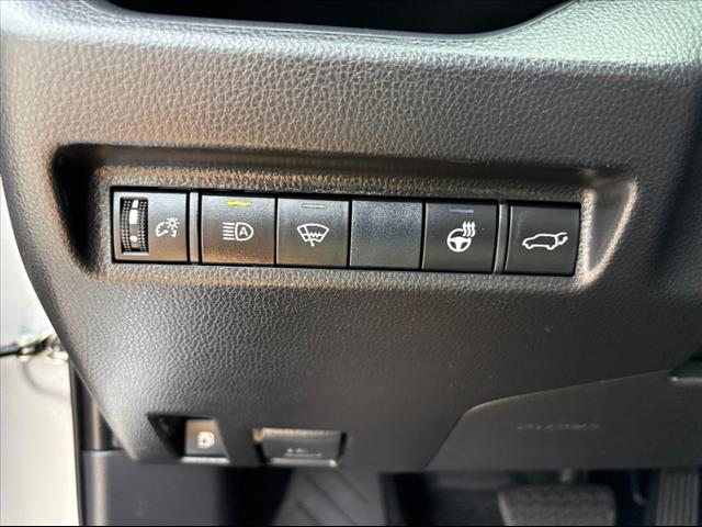 2019 Toyota RAV4 Hybrid Hybrid XSE - Photo 17