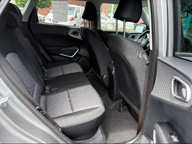 2023 Kia Soul LX - Photo 17