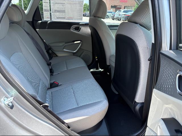2025 Kia Soul LX - Photo 17
