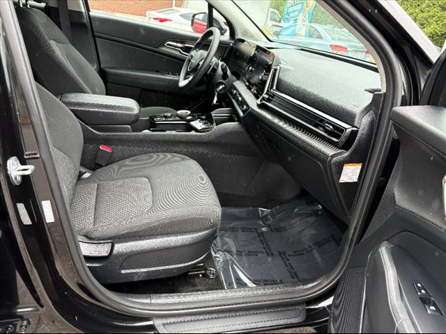 2023 Kia Sportage Hybrid LX - Photo 17