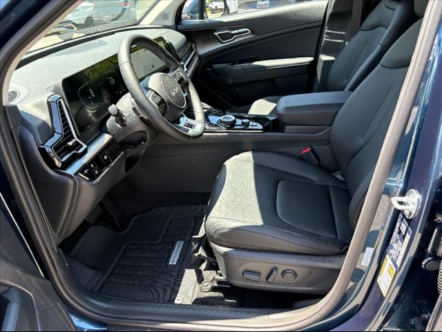 2025 Kia Sportage Hybrid EX - Photo 17