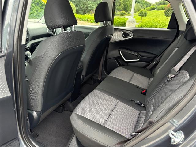 2024 Kia Soul LX - Photo 18