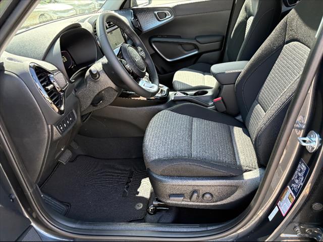 2025 Kia Soul EX - Photo 18