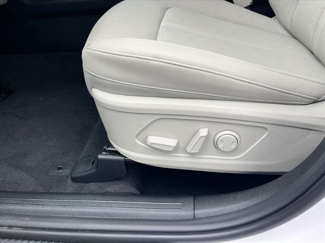2025 Kia Sorento EX - Photo 19