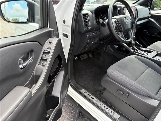 2023 Nissan Frontier SV - Photo 20