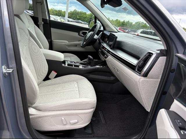 2025 Kia Sorento EX - Photo 20