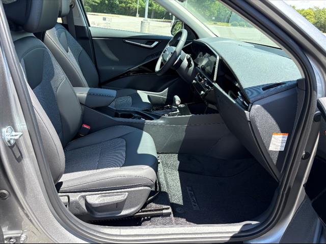 2025 Kia Niro EX Touring - Photo 20