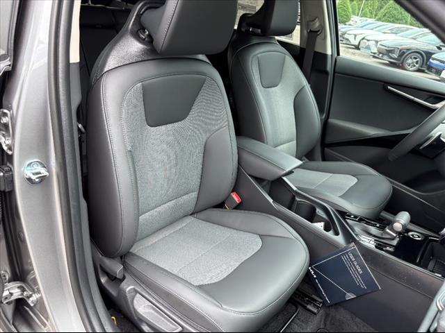 2025 Kia Niro EX - Photo 20