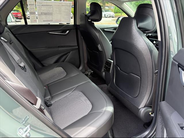 2025 Kia Niro EX - Photo 21
