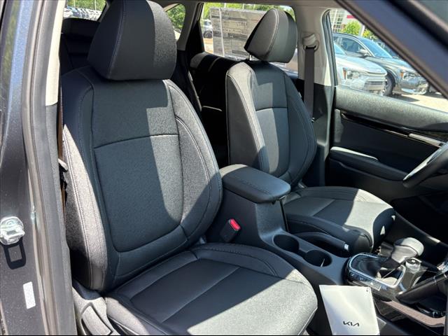 2025 Kia Seltos EX - Photo 21