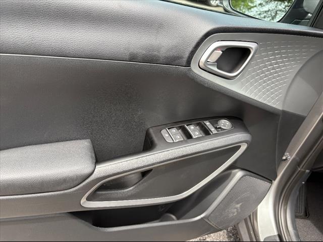 2025 Kia Soul LX - Photo 21