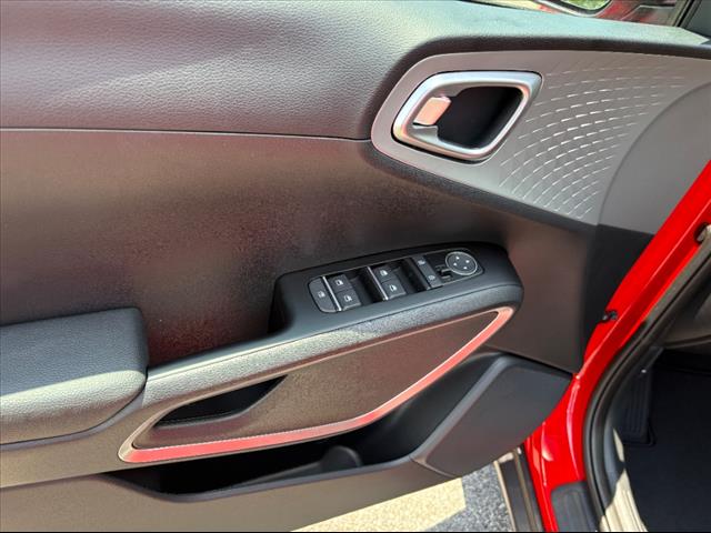 2025 Kia Soul LX - Photo 21
