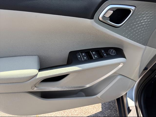 2025 Kia Soul LX - Photo 21