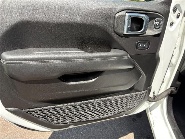 2023 Jeep Wrangler Sahara - Photo 22