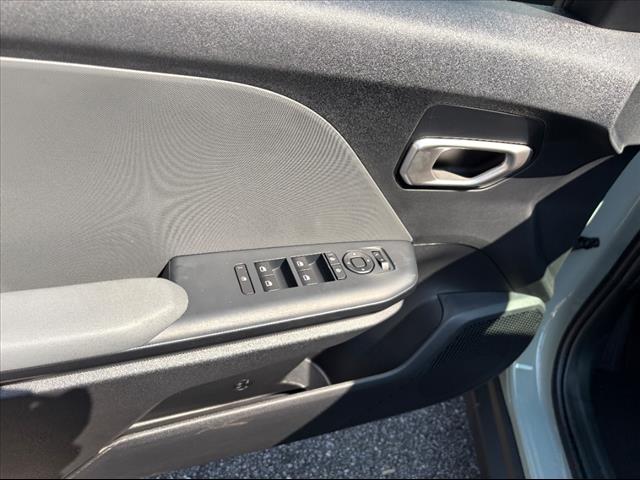 2025 Kia K4 LXS - Photo 22