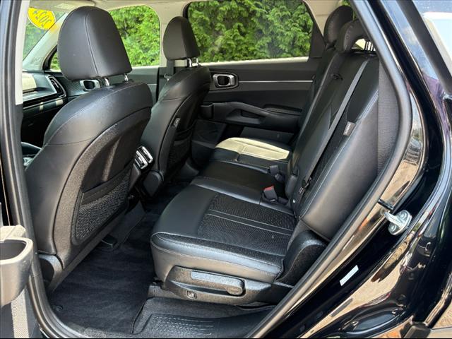 2024 Kia Sorento S - Photo 22
