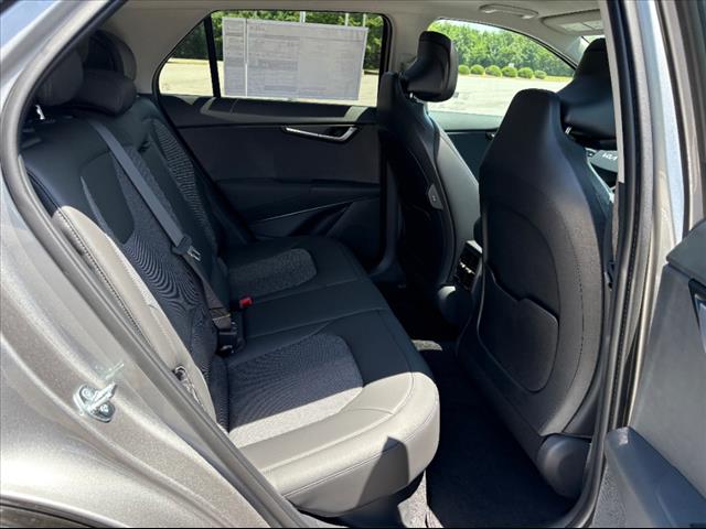 2025 Kia Niro EX Touring - Photo 22