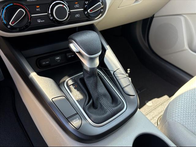 2025 Kia Soul LX - Photo 22