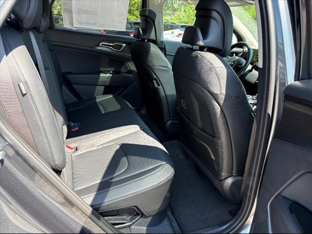 2025 Kia Sportage Hybrid EX - Photo 22
