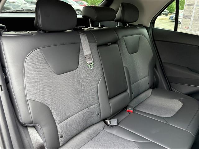 2025 Kia Niro EX - Photo 23