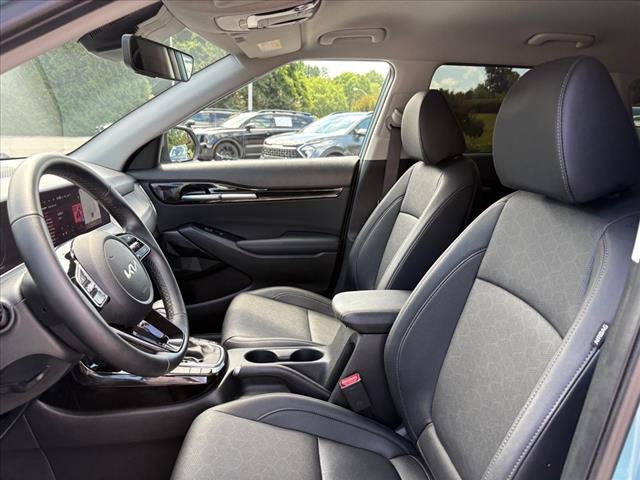 2025 Kia Seltos EX - Photo 23