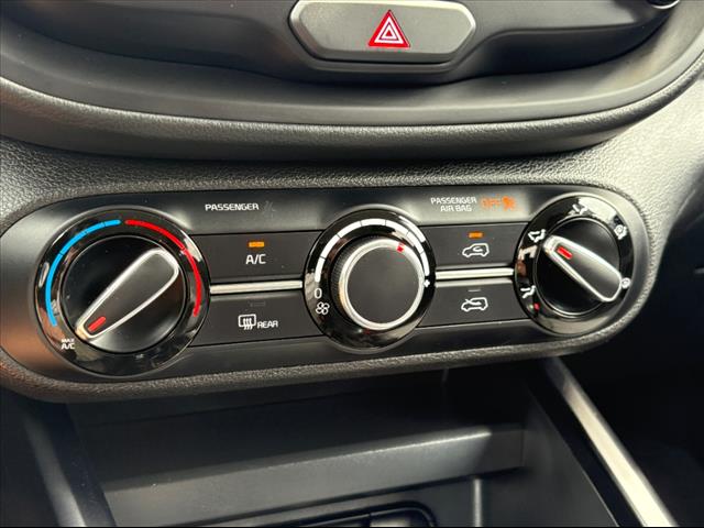 2024 Kia Soul LX - Photo 23