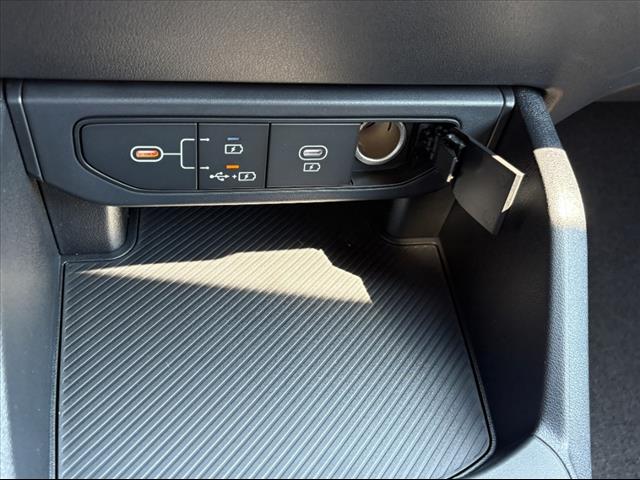 2025 Kia K4 LXS - Photo 24
