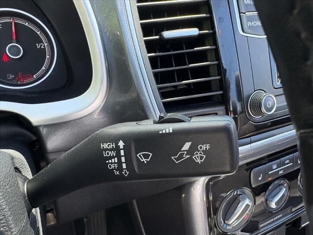 2018 Volkswagen Beetle Convertible SE - Photo 24
