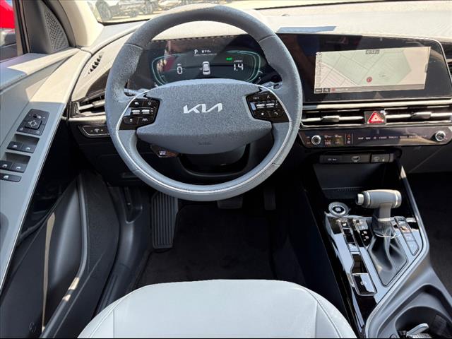 2025 Kia Niro EX - Photo 24