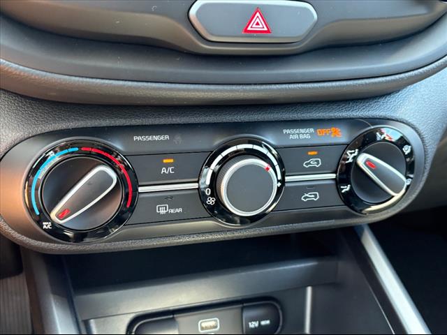 2025 Kia Soul LX - Photo 24