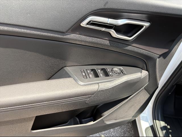 2026 Kia Sportage EX - Photo 25