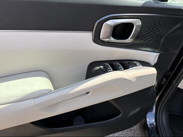2025 Kia Sorento EX - Photo 25
