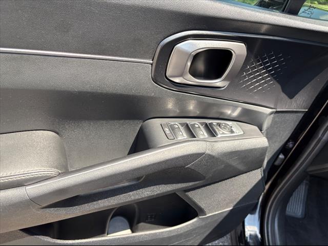 2024 Kia Sorento S - Photo 25