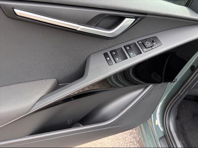 2025 Kia Niro EX - Photo 25