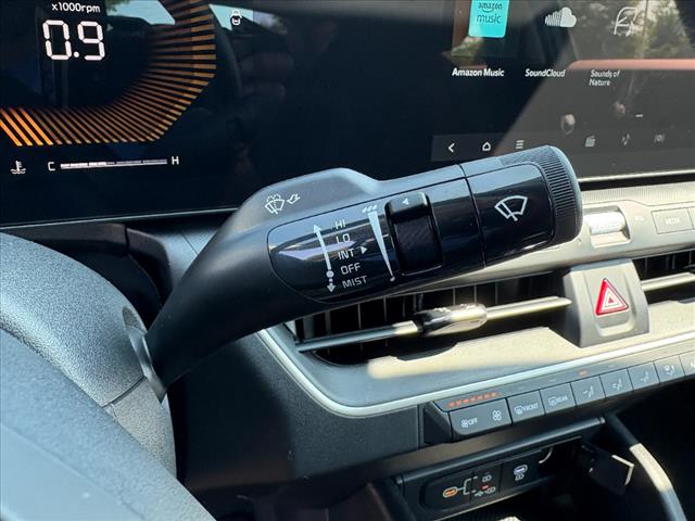 2025 Kia K4 LXS - Photo 26