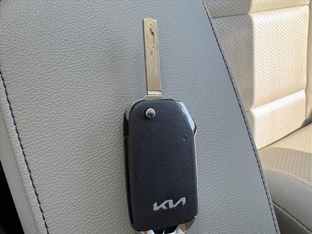 2024 Kia Soul LX - Photo 28