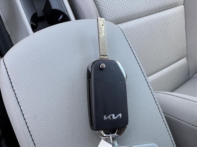 2025 Kia Soul LX - Photo 28