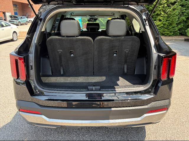2024 Kia Sorento S - Photo 29