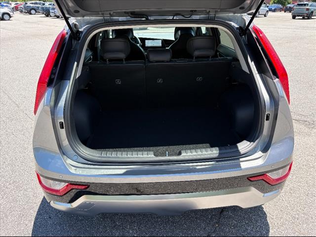 2025 Kia Niro EX Touring - Photo 29