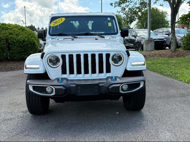 2023 Jeep Wrangler Sahara - Photo 2